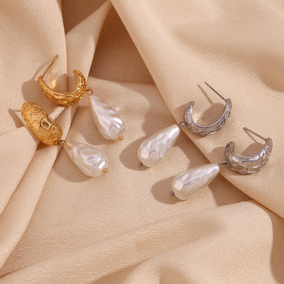Pearl Drop Earring
