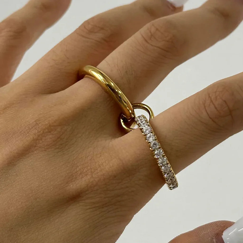 CONNECTION Double Crystal Ring