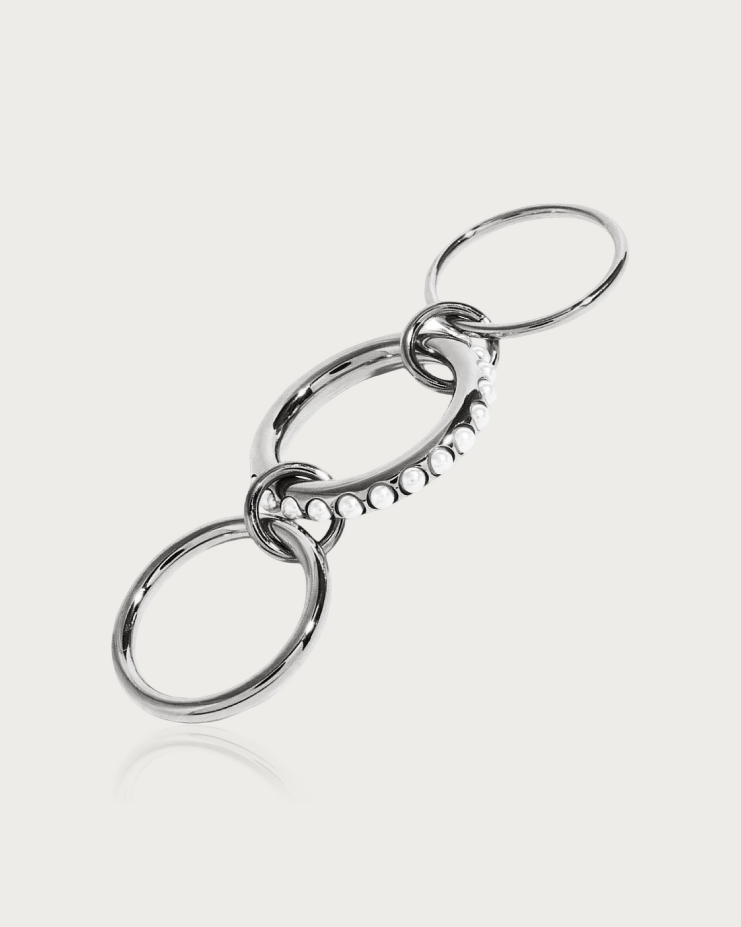CONNECTION Triple Pearl Ring