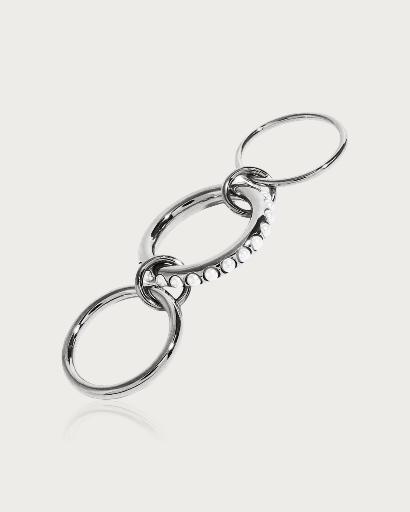 CONNECTION Triple Pearl Ring