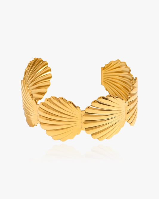 Chunky Shell Cuff Bracelet