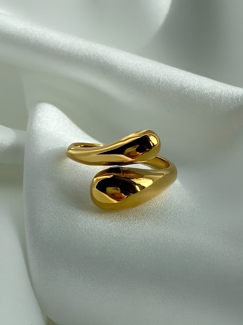 Double Twist Organic Shape Ring