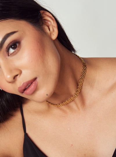 Elevated Mesh Chain Choker