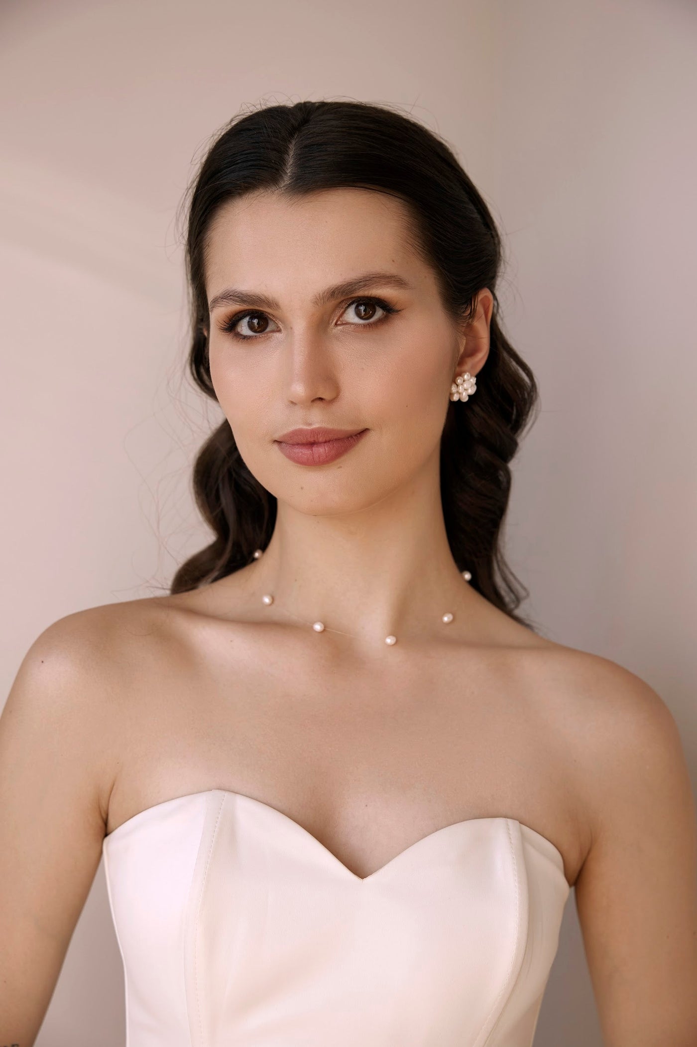 Floating Pearls Necklace