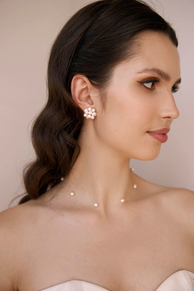 Floating Pearls Necklace