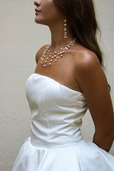 Invisible Effect Layered Pearls Necklace