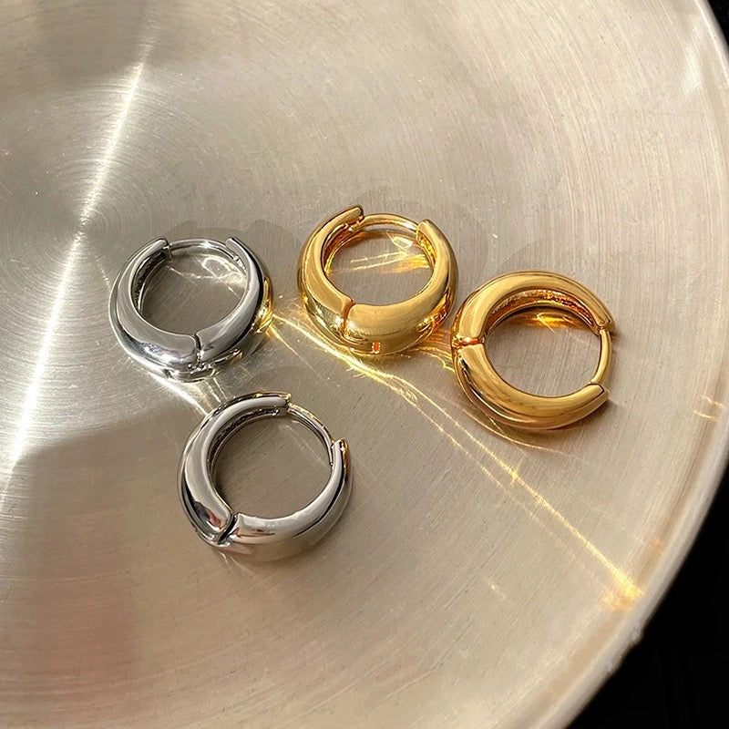 KAYA Mini Huggie Hoops