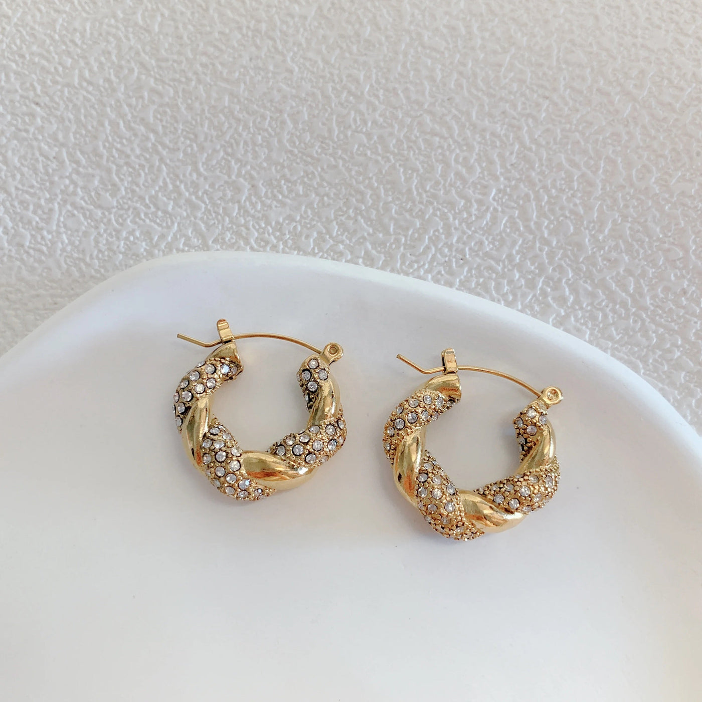 Maddie Pave Hoops