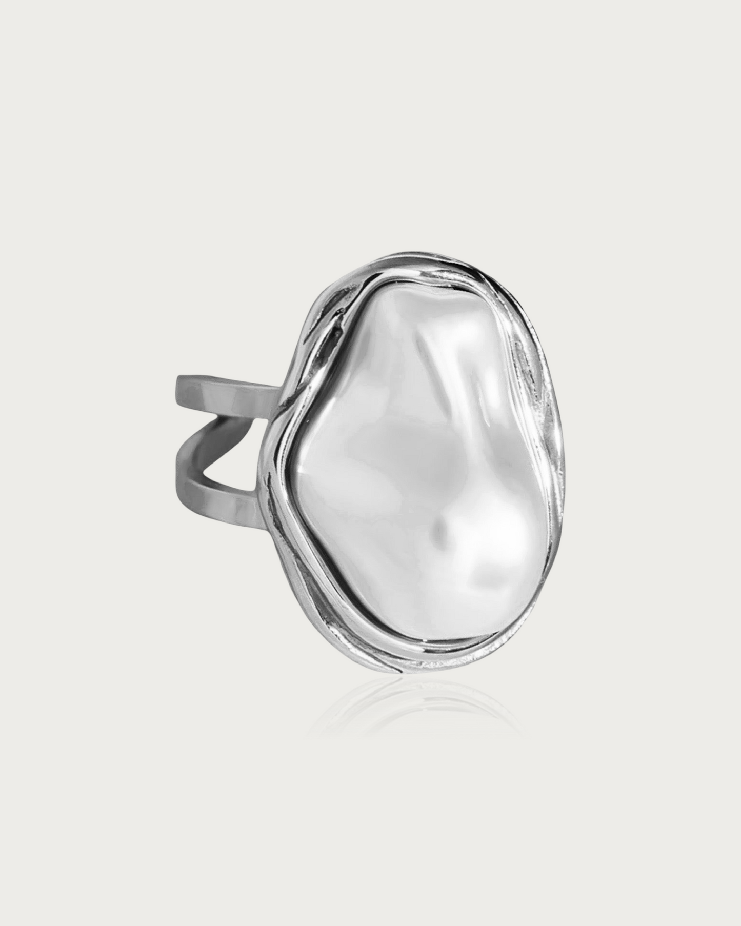 Molten Statement Pearl Ring