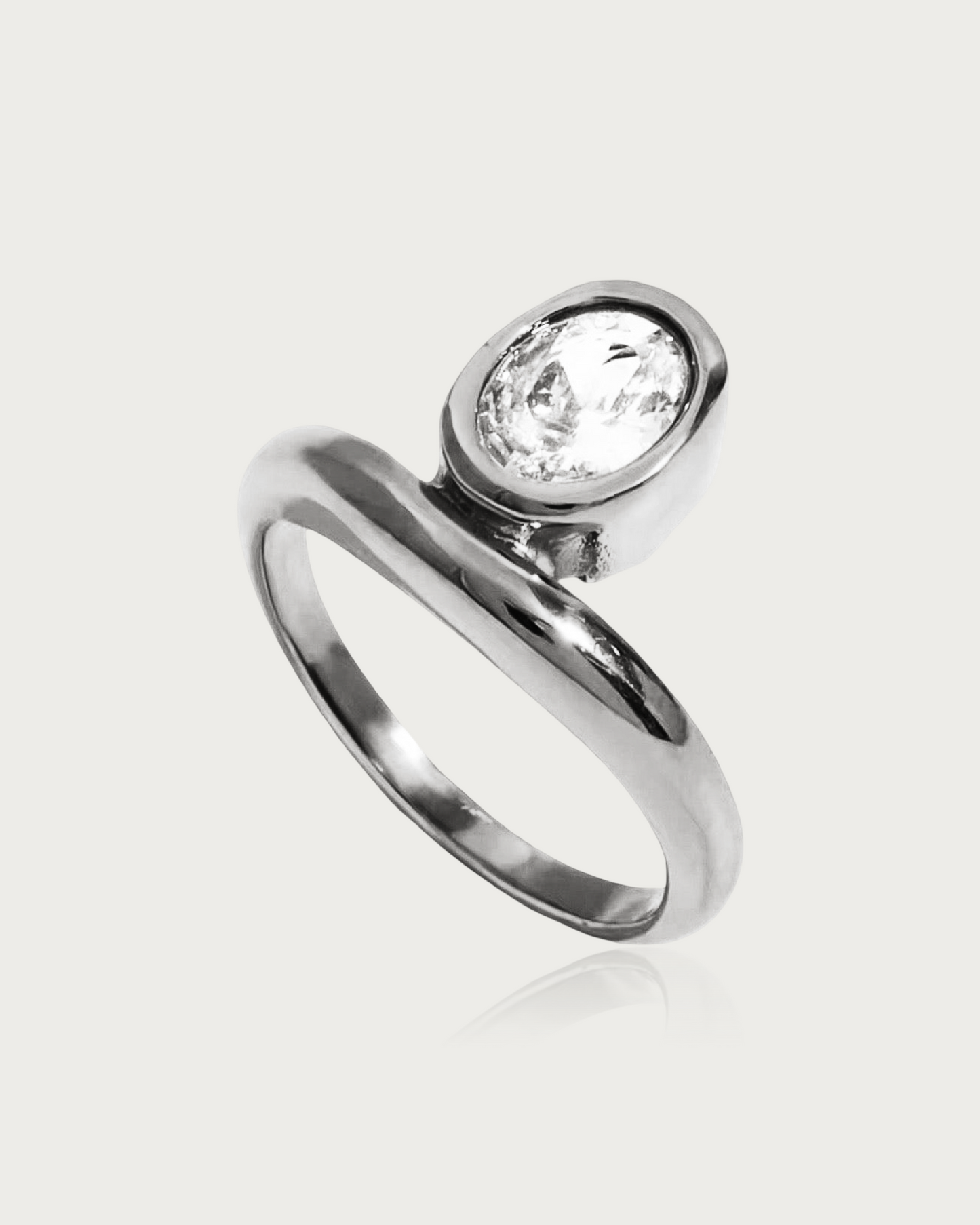 Oval Diamante Ring