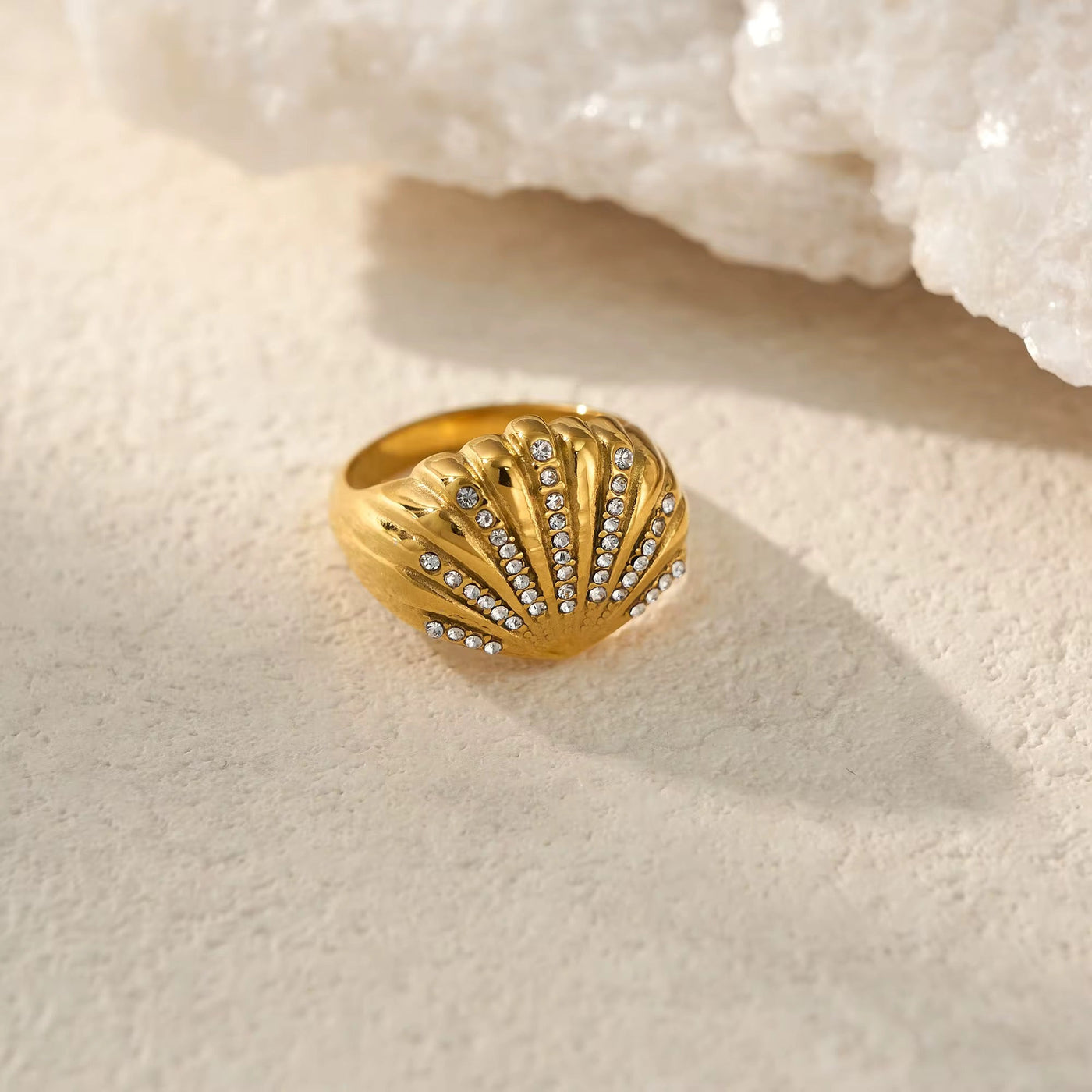 Shell Diamante Ring