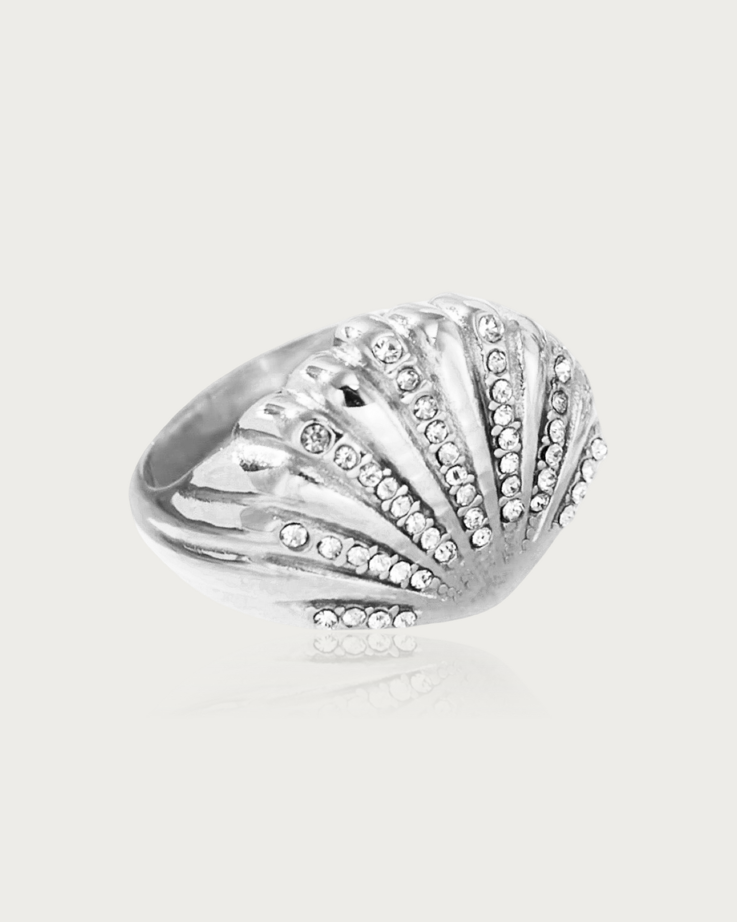 Shell Diamante Ring